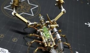 132 01 metall skorpion klein